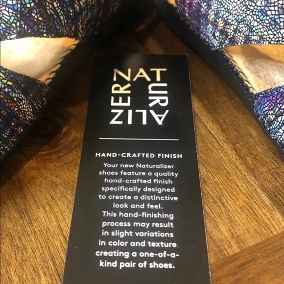 Naturalizer Scout Wide Sandals - Picture 2 of 9